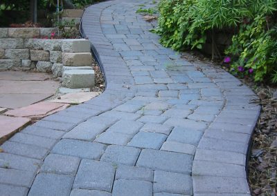 Custom curved paver walkway